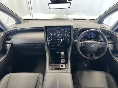 2026 Toyota ALPHARD — фото 2