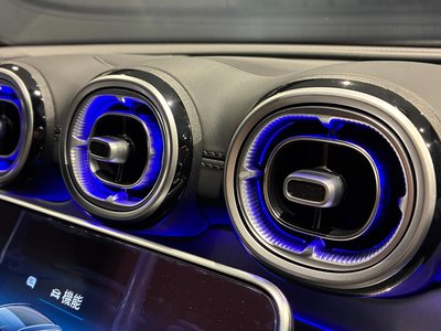 2026 Mercedes-BENZ GLC thumbnail 38