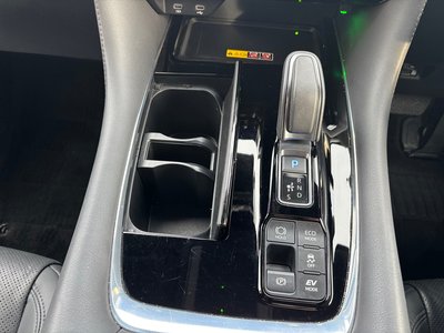 صورة 37 لـ 2023 Toyota ALPHARD