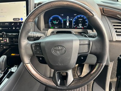 صورة 23 لـ 2023 Toyota ALPHARD
