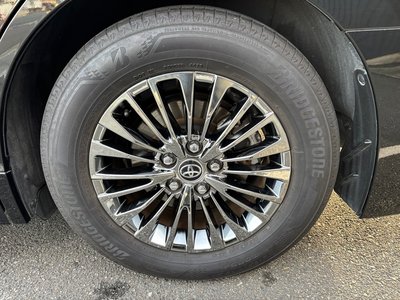 صورة 16 لـ 2023 Toyota ALPHARD