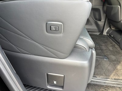 صورة 43 لـ 2023 Toyota ALPHARD