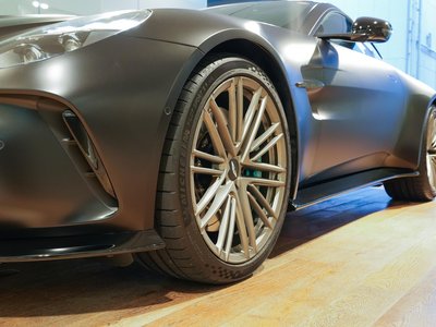 2025 Aston Martin VANTAGE — миниатюра 9