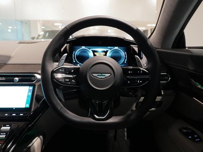 2025 Aston Martin VANTAGE — миниатюра 20
