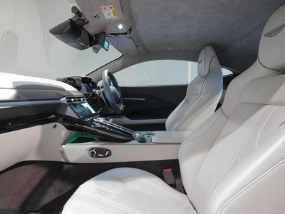 2025 Aston Martin VANTAGE — миниатюра 16