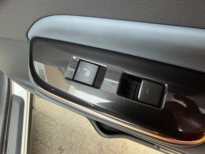 صورة 17 لـ 2025 Toyota CROWN ESTATE