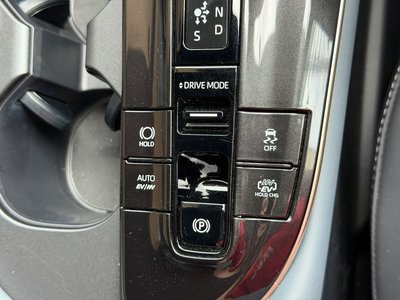 صورة 32 لـ 2025 Toyota CROWN ESTATE