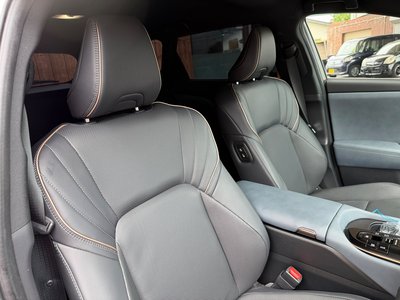 صورة 11 لـ 2025 Toyota CROWN ESTATE