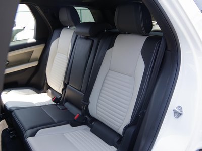 2025 LAND Rover DISCOVERY SPORT thumbnail 32