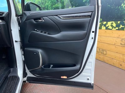 2022 Toyota ALPHARD 照片 38