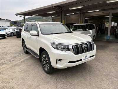 صورة 9 لـ 2023 Toyota LAND CRUISER PRADO