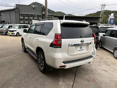 صورة 12 لـ 2023 Toyota LAND CRUISER PRADO