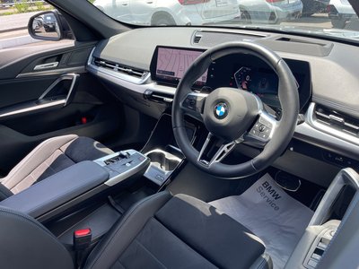 2025 BMW X1 photo 4