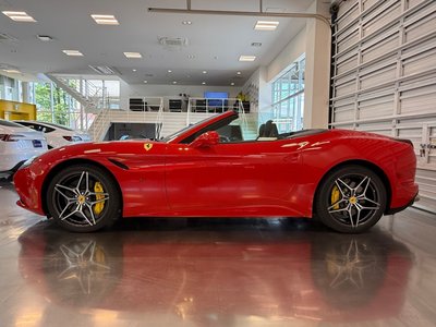 2015 Ferrari CALIFORNIA T photo 31