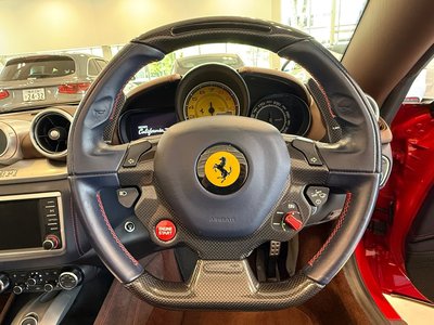 2015 Ferrari CALIFORNIA T photo 4