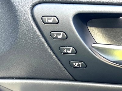 2022 Lexus IS photo 8