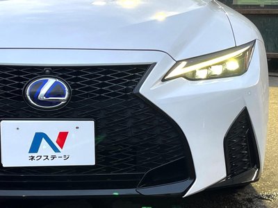 2022 Lexus IS thumbnail 28