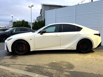 2022 Lexus IS thumbnail 30