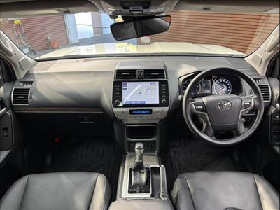 2022 Toyota LAND CRUISER PRADO 照片 2