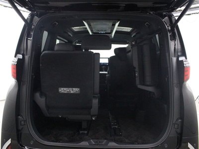 2023 Toyota ALPHARD 照片 9