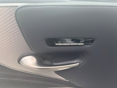 صورة 64 لـ 2023 Lexus LS