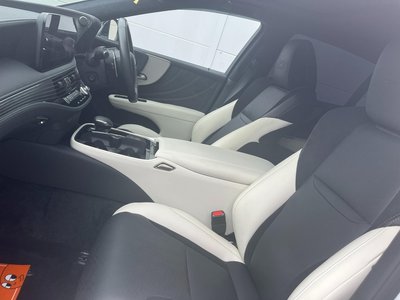 صورة 67 لـ 2023 Lexus LS