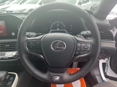صورة 26 لـ 2023 Lexus LS