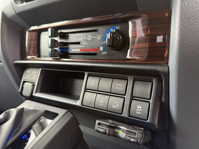 2024 Toyota LAND CRUISER 70 thumbnail 77