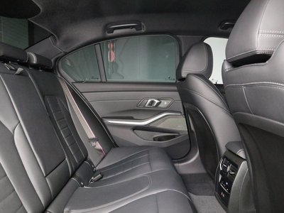 2025 BMW 3 SERIES 照片 9