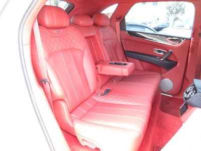 2017 Bentley BENTAYGA — миниатюра 109