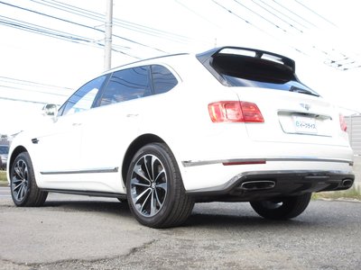 2017 Bentley BENTAYGA — миниатюра 48
