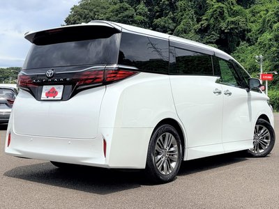 2024 Toyota ALPHARD — фото 2