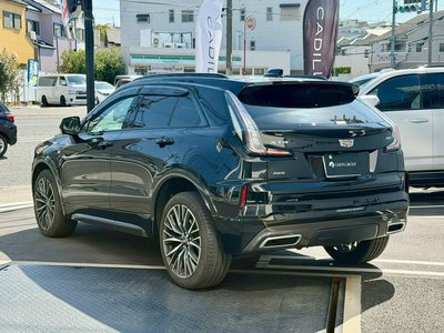 2025 Cadillac XT4 — миниатюра 9