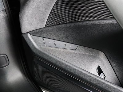 صورة مصغرة 234 لـ 2024 AUDI E-TRON