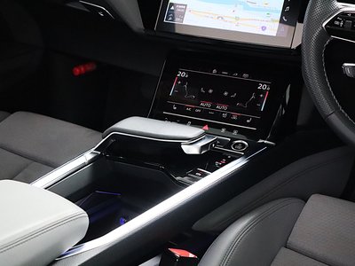 صورة مصغرة 159 لـ 2024 AUDI E-TRON
