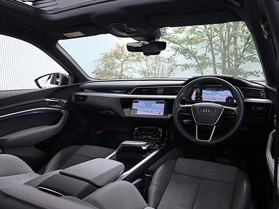 صورة مصغرة 200 لـ 2024 AUDI E-TRON