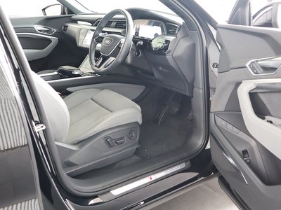 صورة مصغرة 310 لـ 2024 AUDI E-TRON
