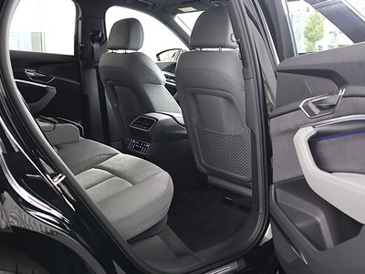 صورة مصغرة 372 لـ 2024 AUDI E-TRON