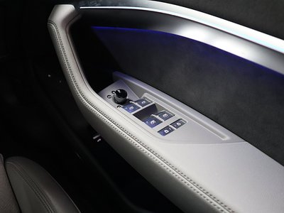 صورة مصغرة 235 لـ 2024 AUDI E-TRON