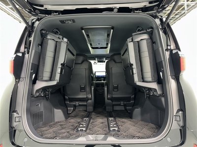 صورة 36 لـ 2024 Toyota ALPHARD