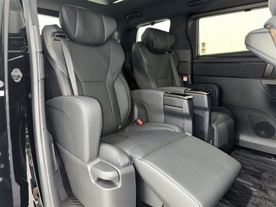 صورة 31 لـ 2024 Toyota ALPHARD