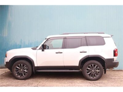 صورة 5 لـ 2024 Toyota LAND CRUISER 250