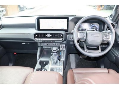 صورة 11 لـ 2024 Toyota LAND CRUISER 250