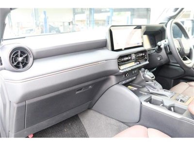 صورة 7 لـ 2024 Toyota LAND CRUISER 250
