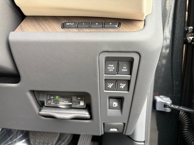 2026 Lexus LM photo 15