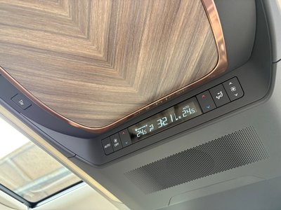2026 Lexus LM thumbnail 22