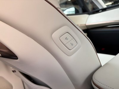 2026 Lexus LM thumbnail 25
