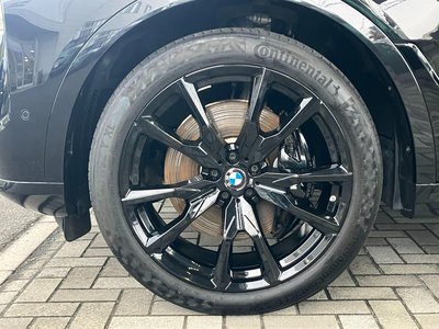 2023 BMW X7 photo 9