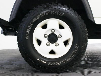 1999 LAND Rover DEFENDER photo 12