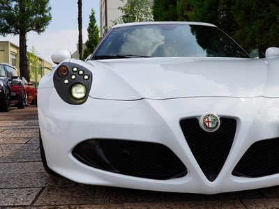 2015 ALFA Romeo 4C — фото 12